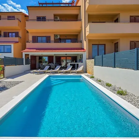 Zala With Private Pool Lägenhet *