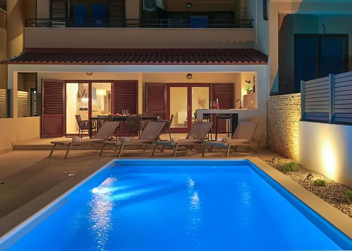 Zala With Private Pool Ližnjan