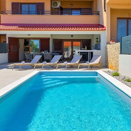 公寓 Zala With Private Pool Ližnjan