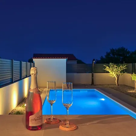 公寓 Zala With Private Pool Ližnjan